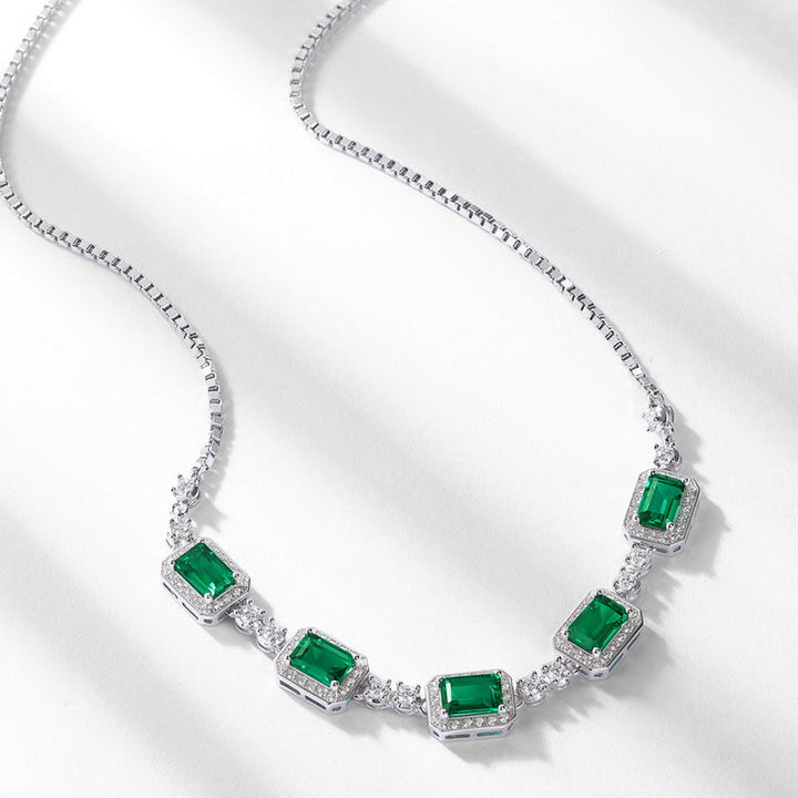 Emeris Necklace